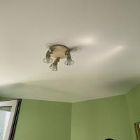 Remise en état du plafond suite à un dégât des eaux réalisé par esquisse peinture