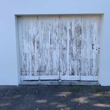 Rénovation porte de garage en peinture 